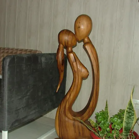 Le Frangipanier *